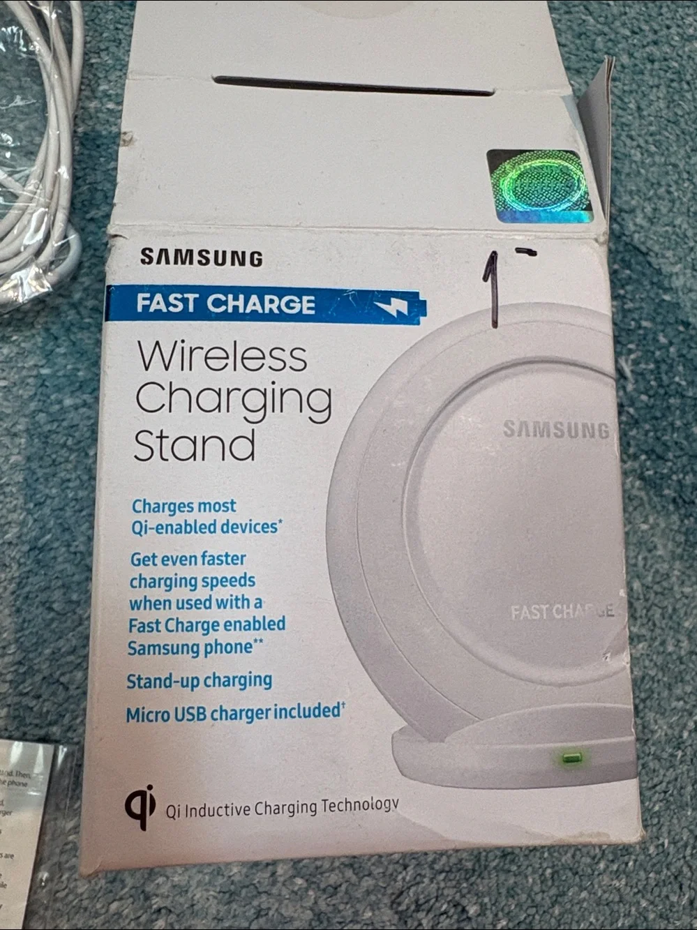 Samsung Fast Charge Wireless Charging Stand.